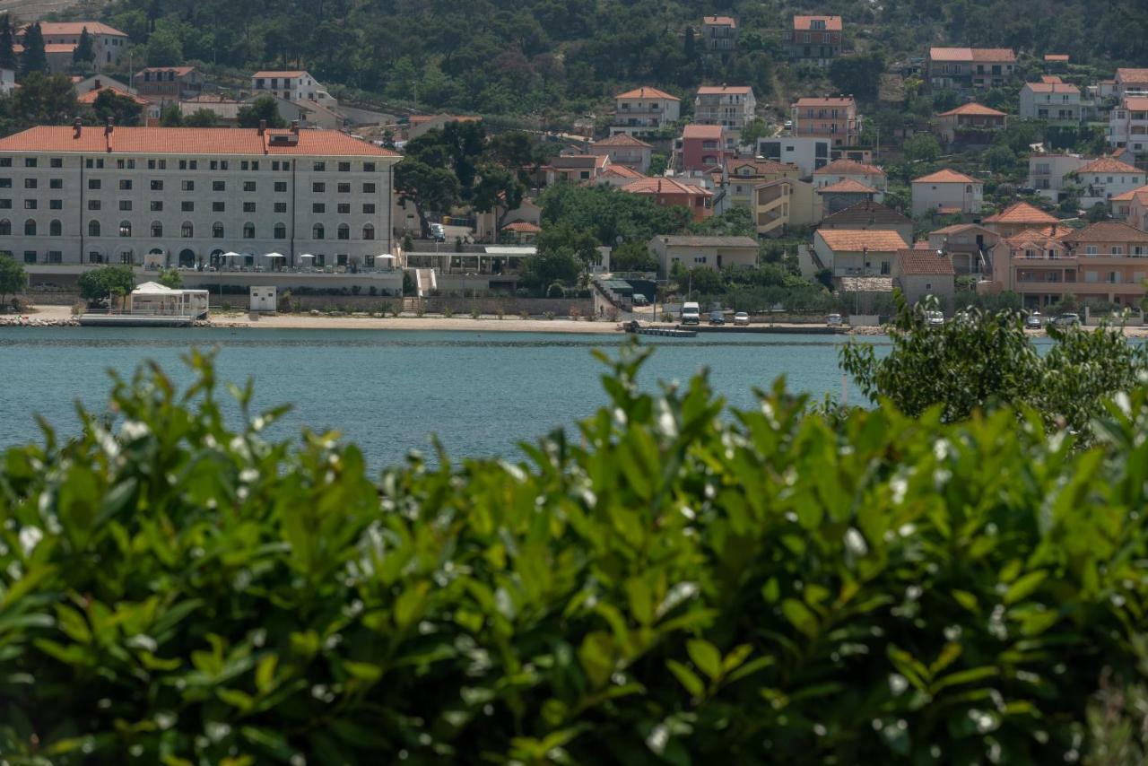 Apartments Flora Trogir Exteriör bild